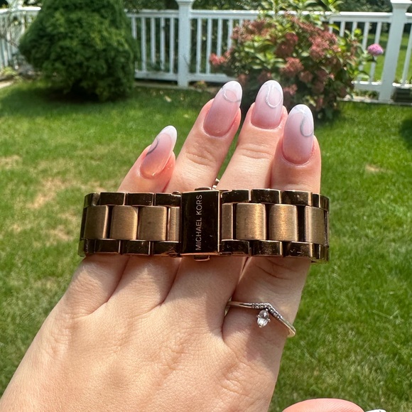 MK rose gold watch - Picture 7 of 9